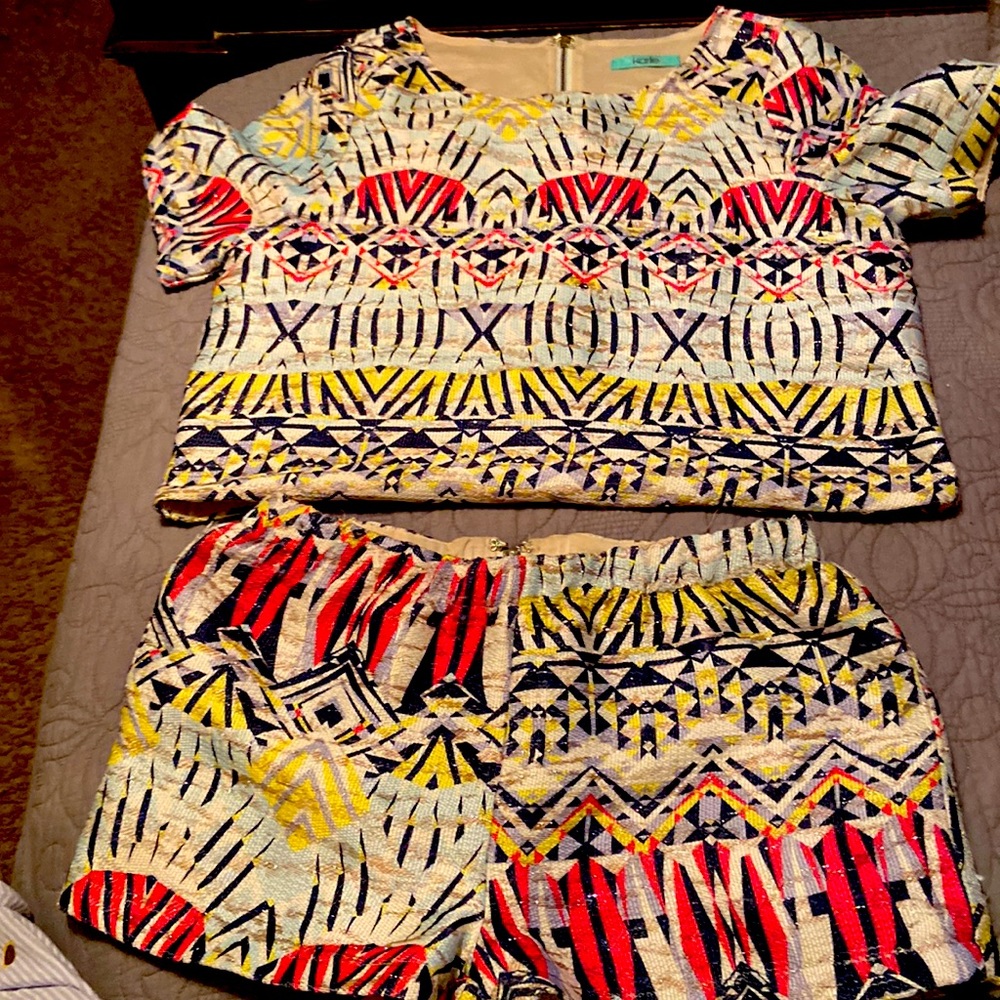 Karlie short/top set sz large worn twice